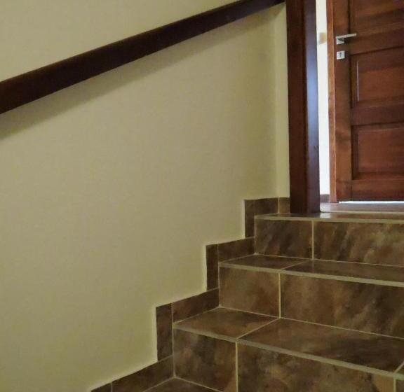 شقة بغرفة نوم واحدة, Rudolf Vendégház