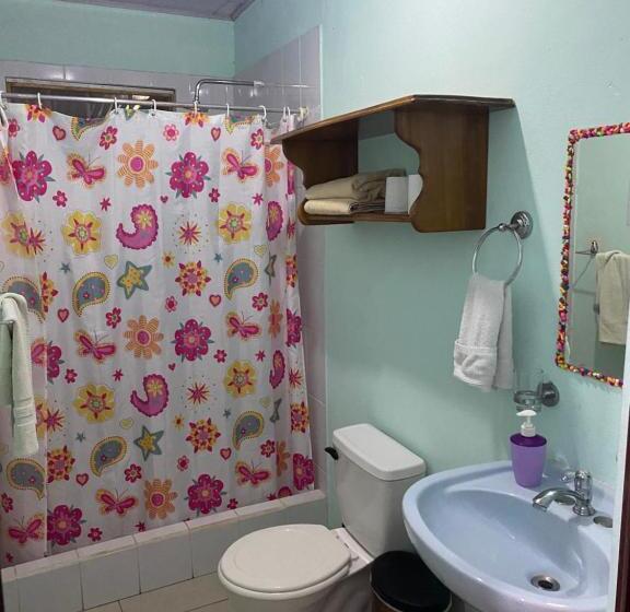 Семейный Номер, Blue Morpho House B&b