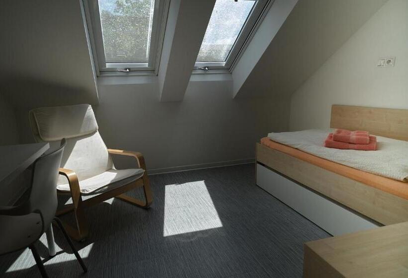 Standard Egyágyas Szoba, Centrum Salvator