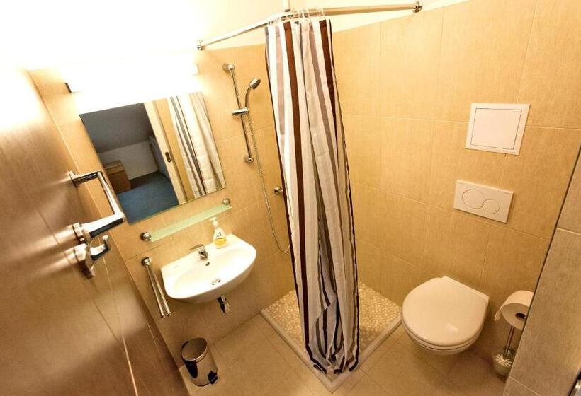 Standard Szoba, Centrum Salvator