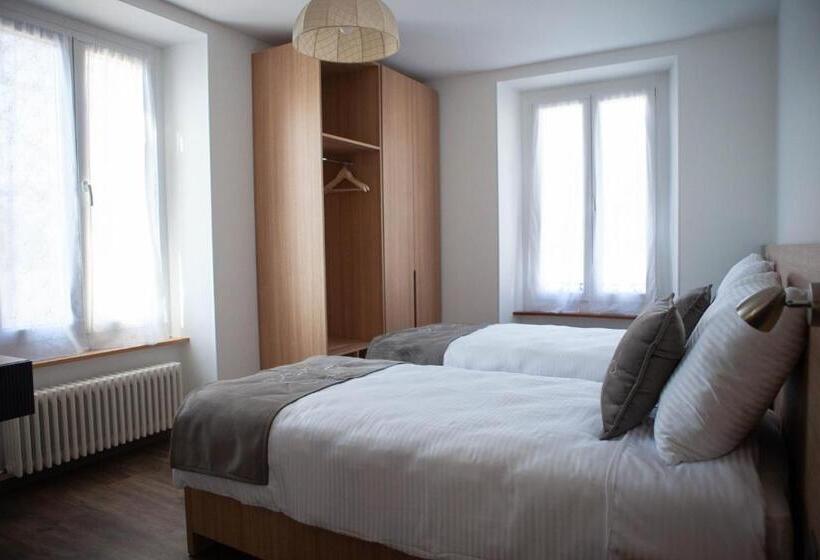Номер Стандарт, Hôtel De L Ours