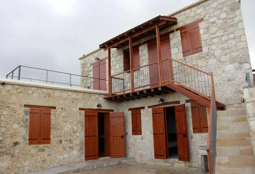 Standard Studio, Marmaras