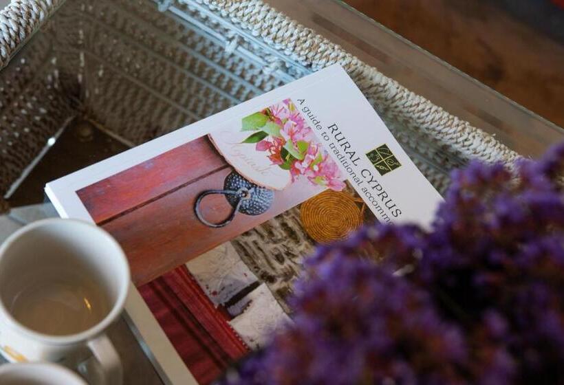 标准工作室, Marmaras