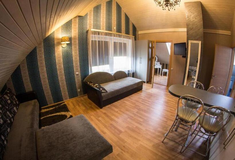 آپارتمان 1 خوابه, Romance