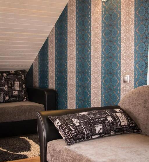 آپارتمان 1 خوابه, Romance