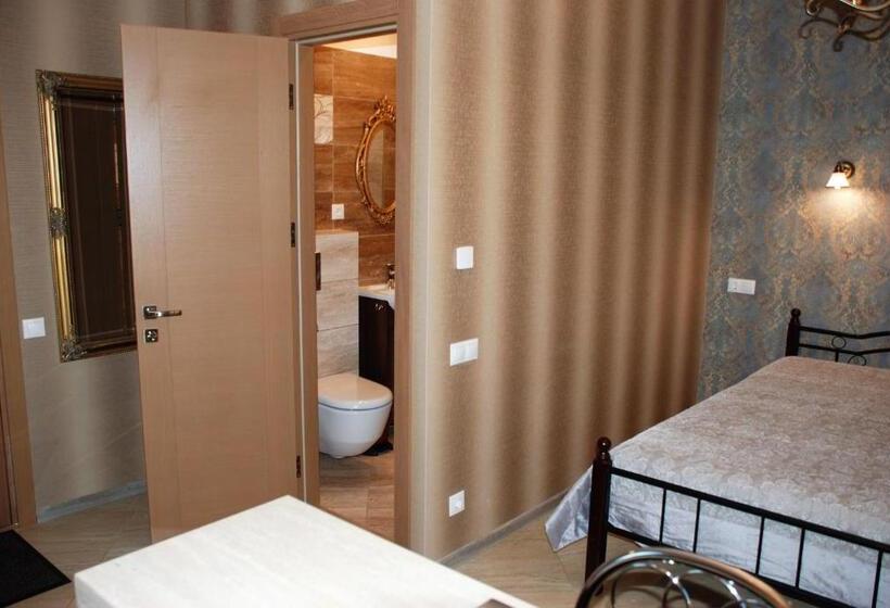 اتاق سوپریور, Romance