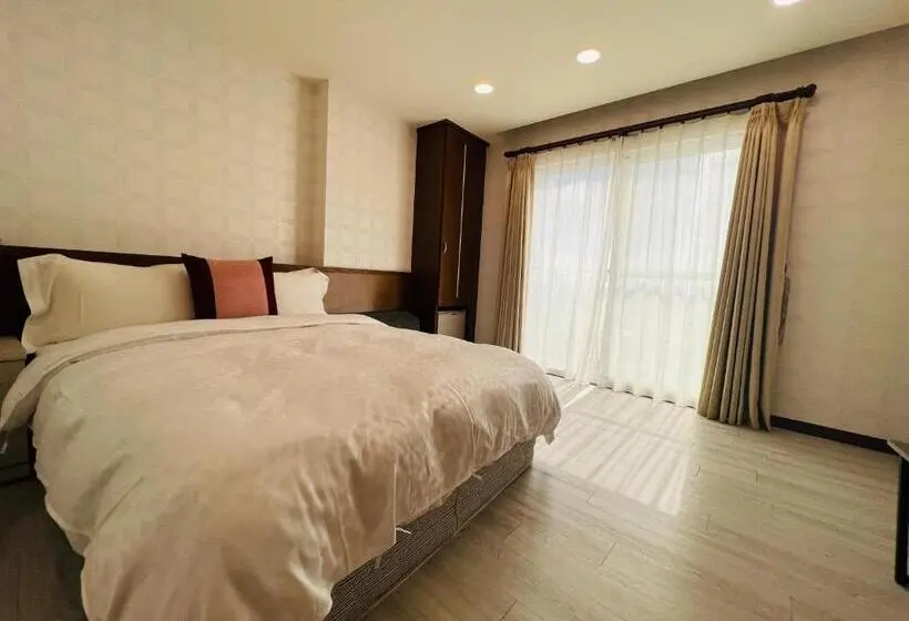 اتاق استاندارد با چشمانداز دریا, Ibiza Inn Kenting
