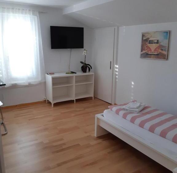 חדר סטנדרד יחיד חדר אמבטיה משותף, Good Bed Reiden