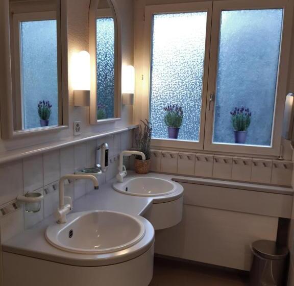 חדר סטנדרט חדר אמבטיה משותף, Good Bed Reiden