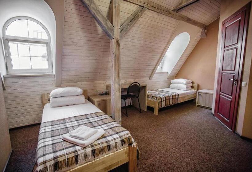 اتاق اکونومی, Guest House Arkhistratyg