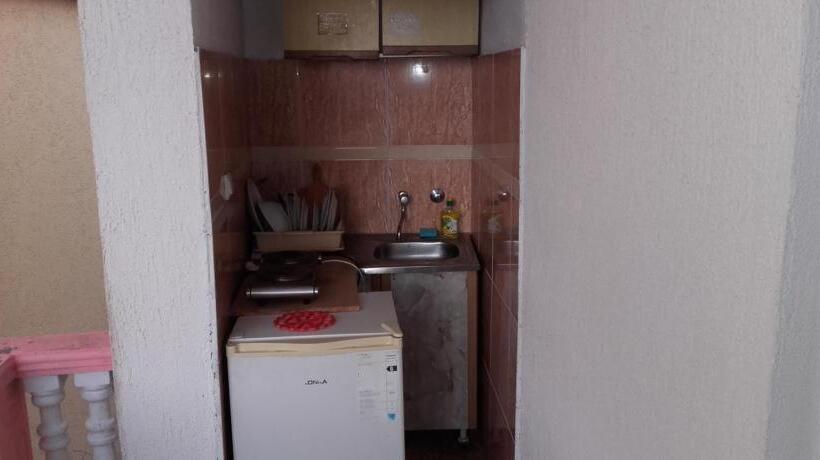 آپارتمان 1 خوابه با تراس, Guest House Dragomir