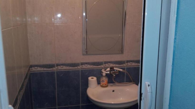 آپارتمان 1 خوابه با تراس, Guest House Dragomir