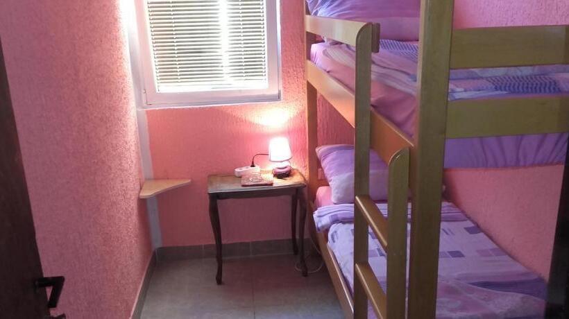 اتاق اکونومی, Guest House Dragomir