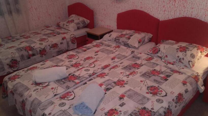 اتاق استاندارد چهار تخته, Guest House Dragomir