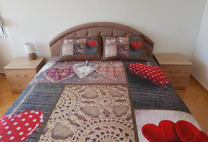 استودیوی استاندارد با چشم‌انداز دریا, Guest House Dragomir