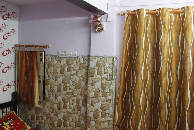 חדר אקונומי יחיד, Tanu S Homestay