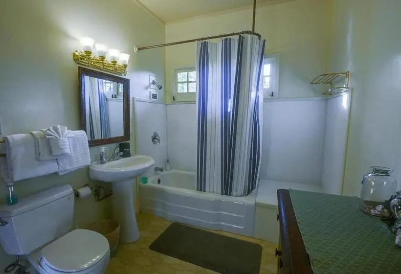 デラックスルーム, The Captains Quarters