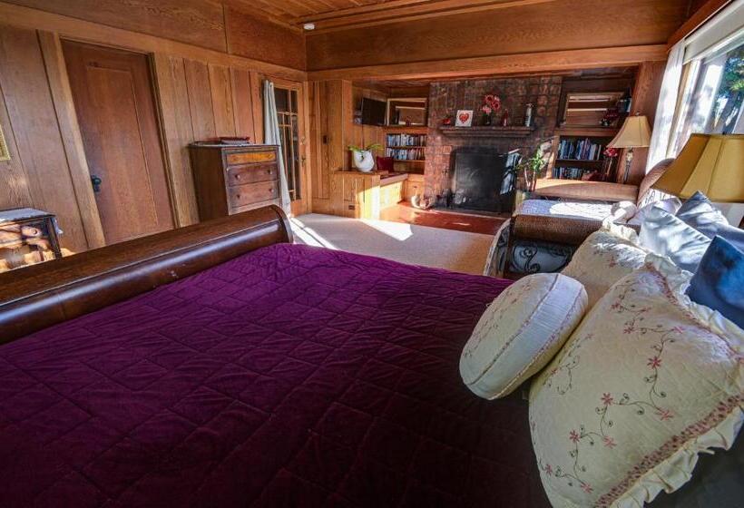 デラックスルーム, The Captains Quarters