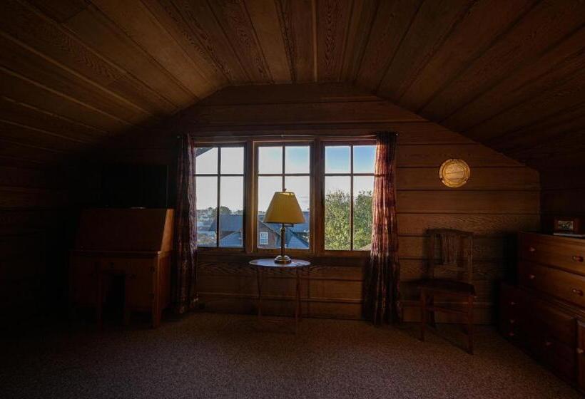 オーシャンビュースタンダードルーム, The Captains Quarters