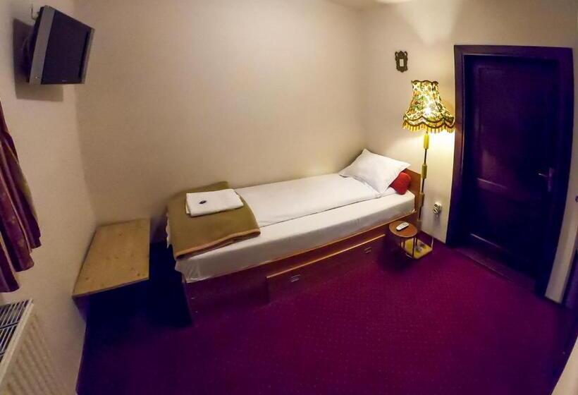 Pokój Standard Trzyosobowy, Casa Veche