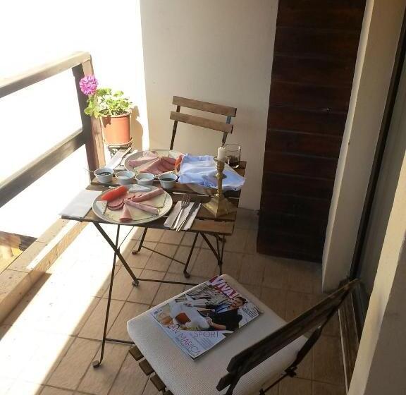 Pokój Czteroosobowy Standard z Balkonem, Casa Veche