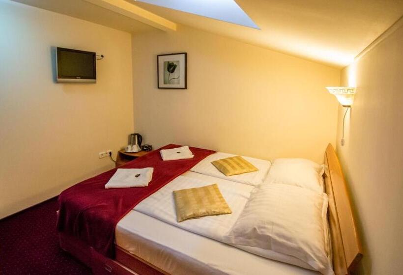 Apartament 2 Sypialnie, Casa Veche