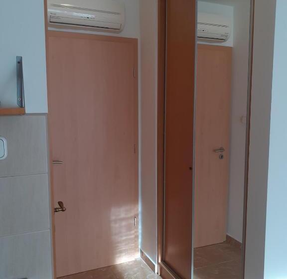 חדר דלוקס, Pacsirta Vendégház