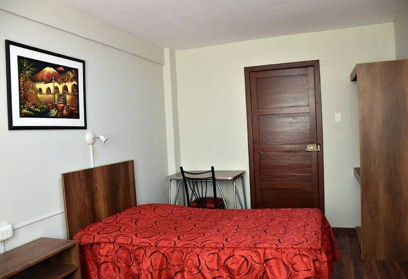 スタンダードルーム, Internacional De Arequipa