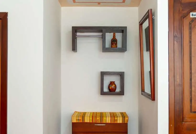 اتاق راحتی سه تخته, Mashy´s Hostal