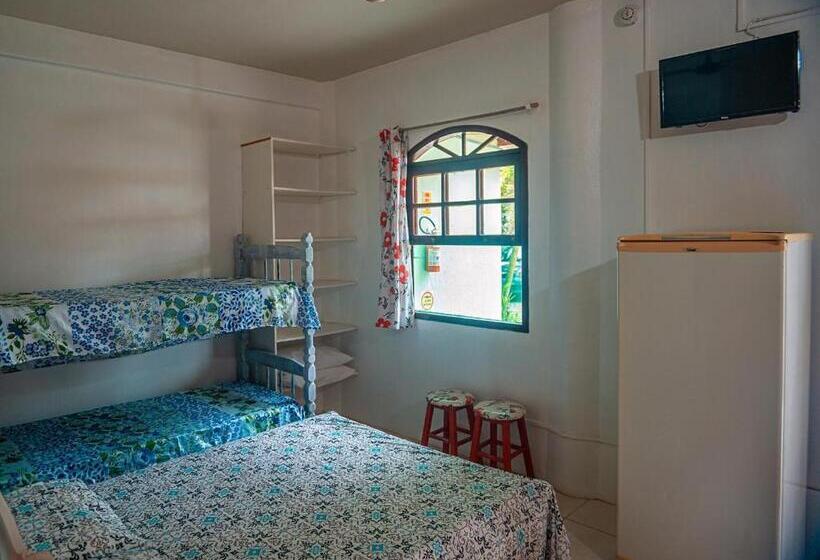 اتاق استاندارد چهار تخته, Pousada Charle Brown