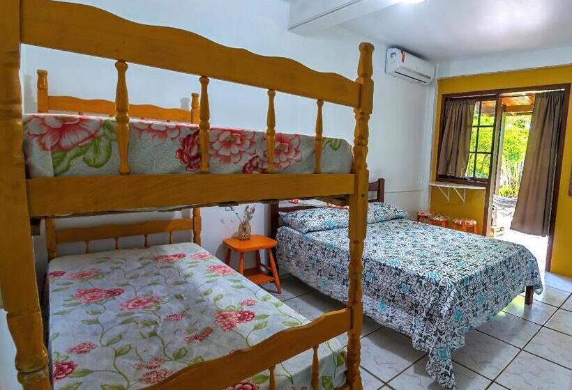 اتاق استاندارد چهار تخته, Pousada Charle Brown