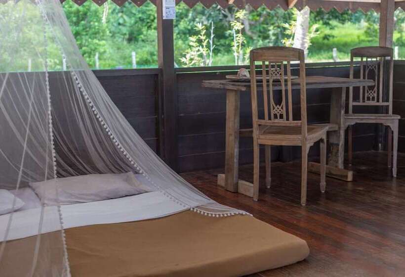 Bungalow Standard, Wild Pasir Panjang