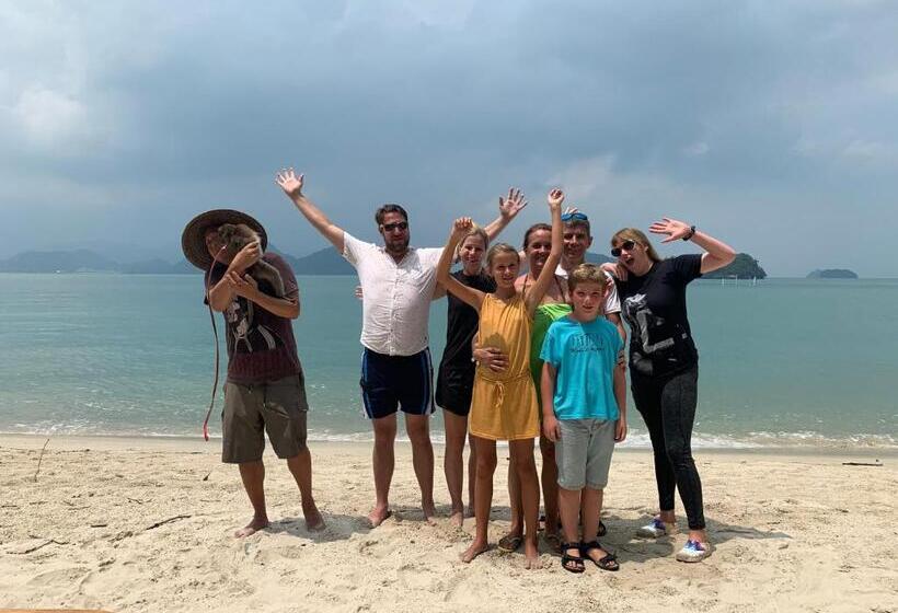 Bungalow Standard, Wild Pasir Panjang