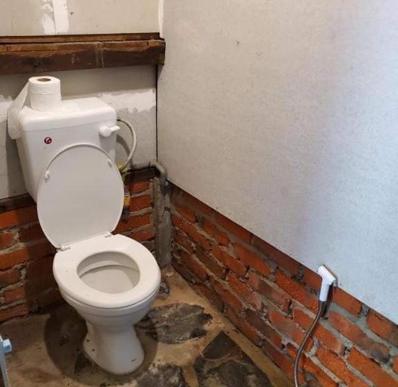 Łóżko we Wspólnym Pokoju, Wild Pasir Panjang