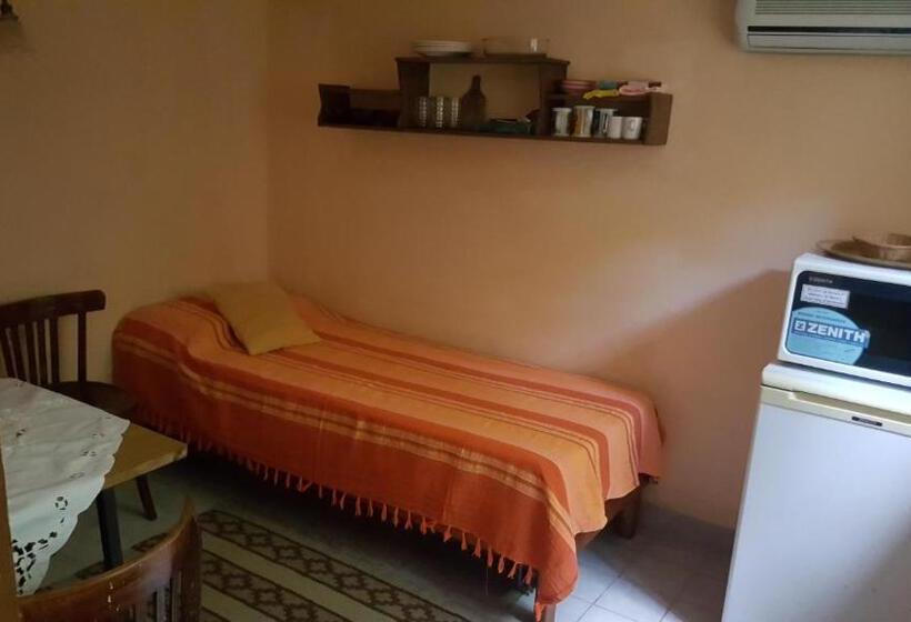 标准工作室, Apart Hotel Sahara