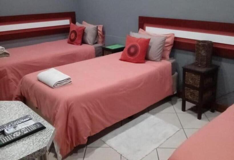 חדר קלאסי לשלושה, Grand Central Guesthouse