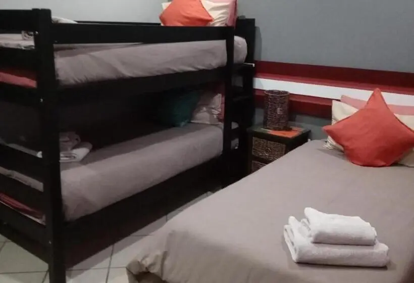 Standard Kolmen Hengen Huone, Grand Central Guesthouse