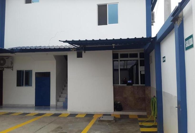 スイート, Hostal Costa Azul