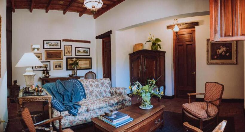 キングサイズベッドのデラックスルーム, El Jarillal