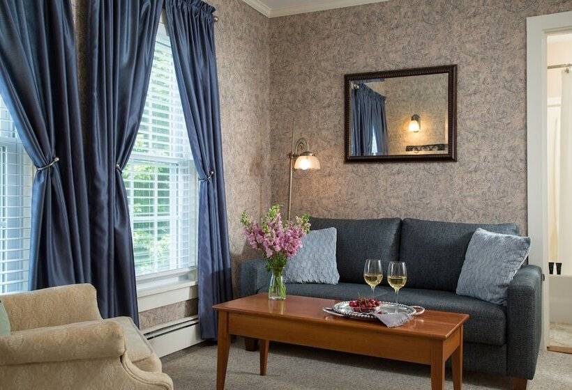 جناح, Inn At Pleasant Lake