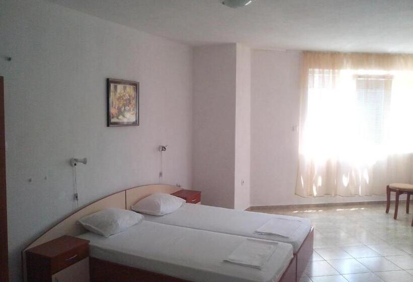 استودیوی استاندارد, Guest House Krasi