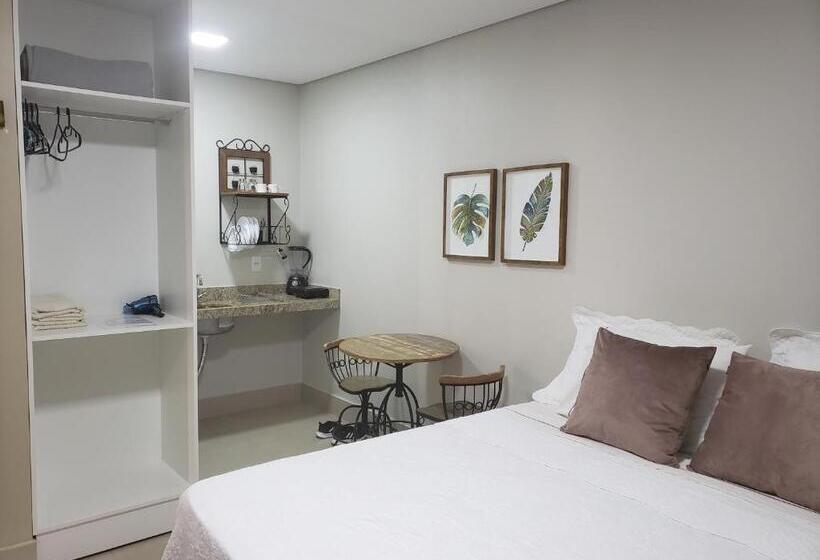 ファミリーステューディオ, Pousada Das Orquídeas