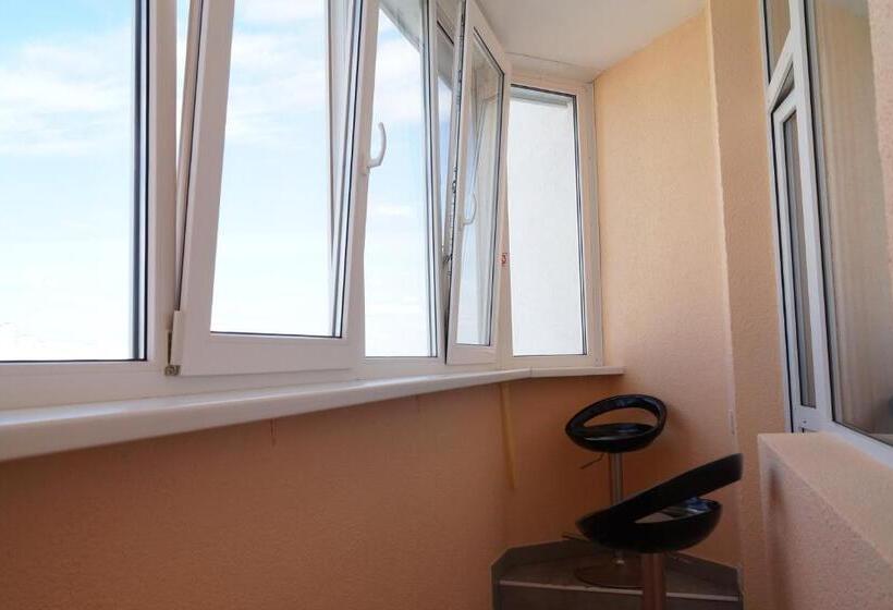 اتاق خانوادگی, Skyhome Mini