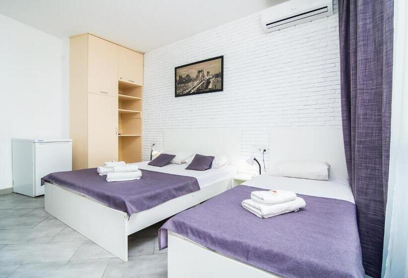 اتاق خانوادگی, Skyhome Mini