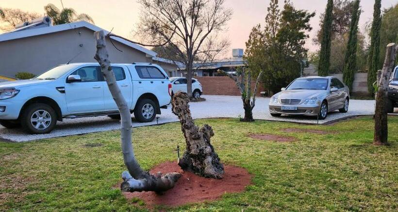 豪华家庭房间, Green Kalahari Guesthouse