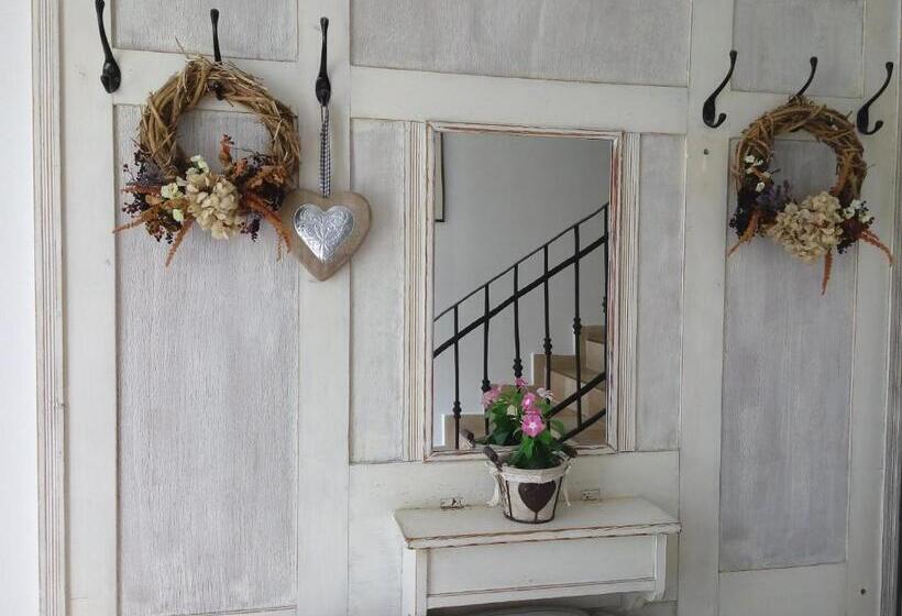 חדר אקונומי לשלושה, Malom Tó Vendégház Tapolca