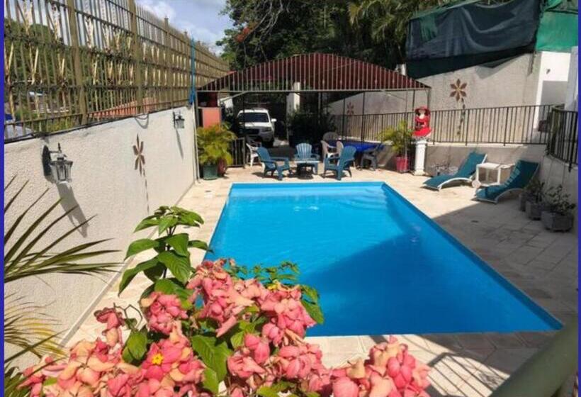 بنگله خانوادگی, Villa Labrousse