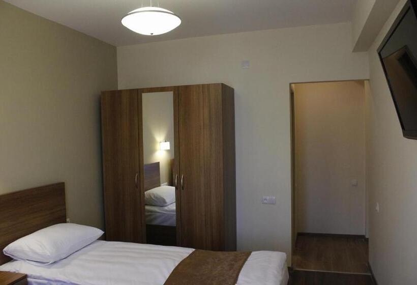 اتاق استاندارد سه نفره, 5th Floor Guest House Yerevan