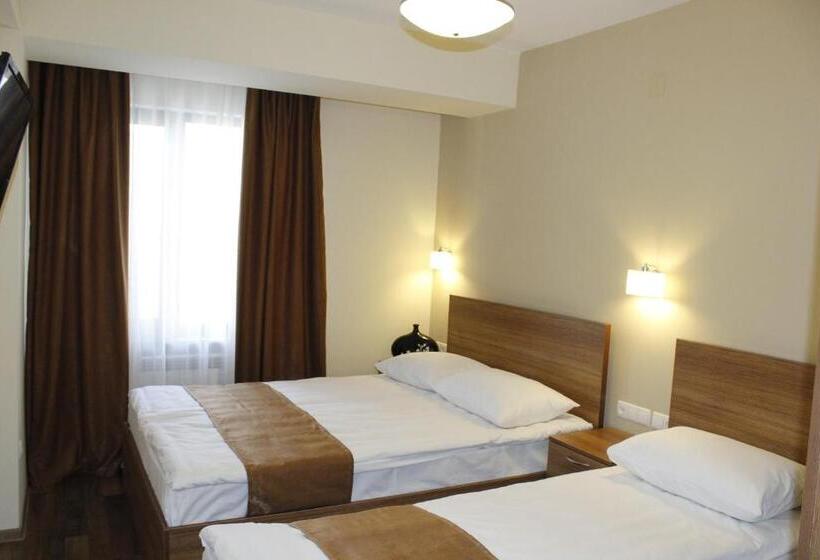 اتاق استاندارد سه نفره, 5th Floor Guest House Yerevan