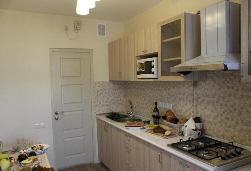 اتاق استاندارد سه نفره, 5th Floor Guest House Yerevan